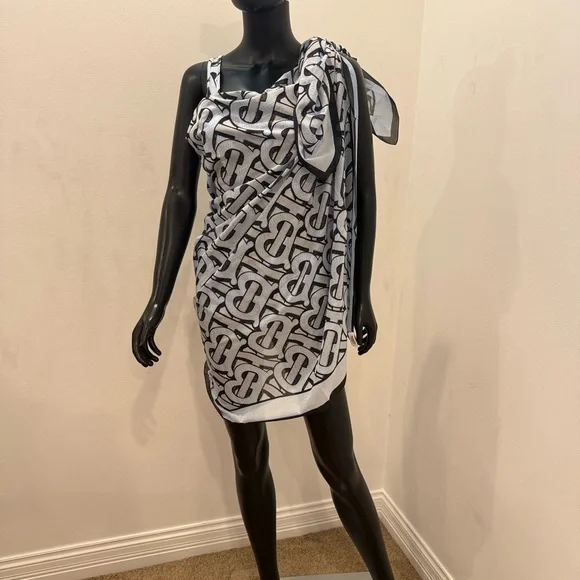 Burberry Monogram Pareo Scarf Wrap Dress Multiway New Luxury - Picture 4 of 10